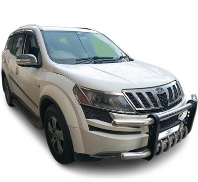 Mahindra XUV500-img